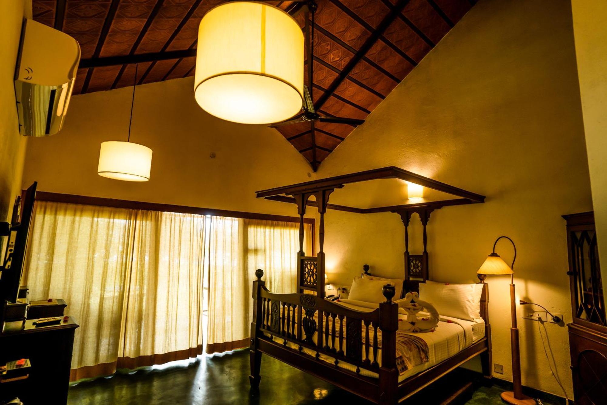 Cranganor History Café&Riverside Château North Paravur Exterior foto